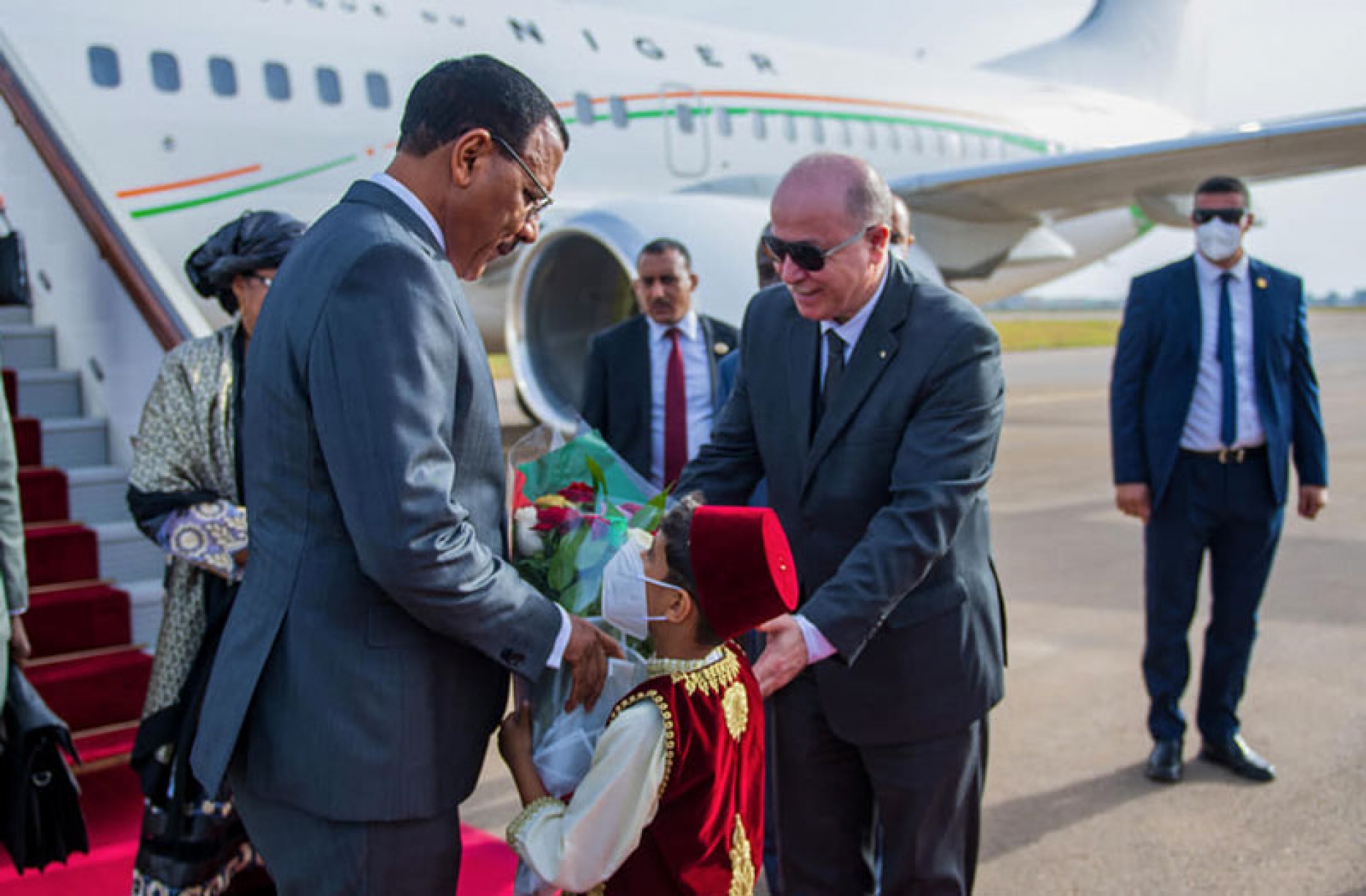 Visite d’amitié et de travail du Président de la République à Alger, en Algérie : SEM. Mohamed Bazoum, invité spécial du Président algérien à la célébration du 60ème anniversaire de l’Indépendance