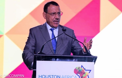 Discours du Président de la République lors de la 1ère Edition du Sommet sur l’Energie en Afrique. Houston, Texas : SE Mohamed Bazoum présente le fort potentiel énergétique dont regorge notre pays et invite les investisseurs intervenant dans le doma