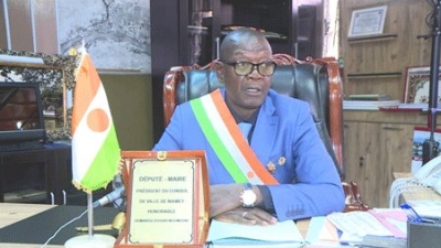 Table ronde pour le lancement de l’initiative ‘’Zéro classe paillote à Niamey’’, aujourd’hui, au Centre des Conférences Mahatma Gandhi