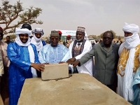 Pose de la premi&egrave;re pierre de construction d&rsquo;une cit&eacute; &agrave; Tillab&eacute;ri : 50 logements et des services sociaux de bases pour un co&ucirc;t total de 500 millions de FCFA