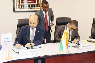 Signature d’un accord de financement partiel du projet RANA : 16,7 milliards de francs CFA pour accroitre la production d’électricité de source renouvelable