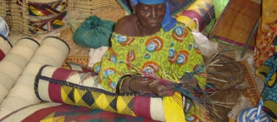 Confection et vente des nattes traditionnelles ; Perpétuation d’un héritage culturel en dépit de l’influence du modernisme