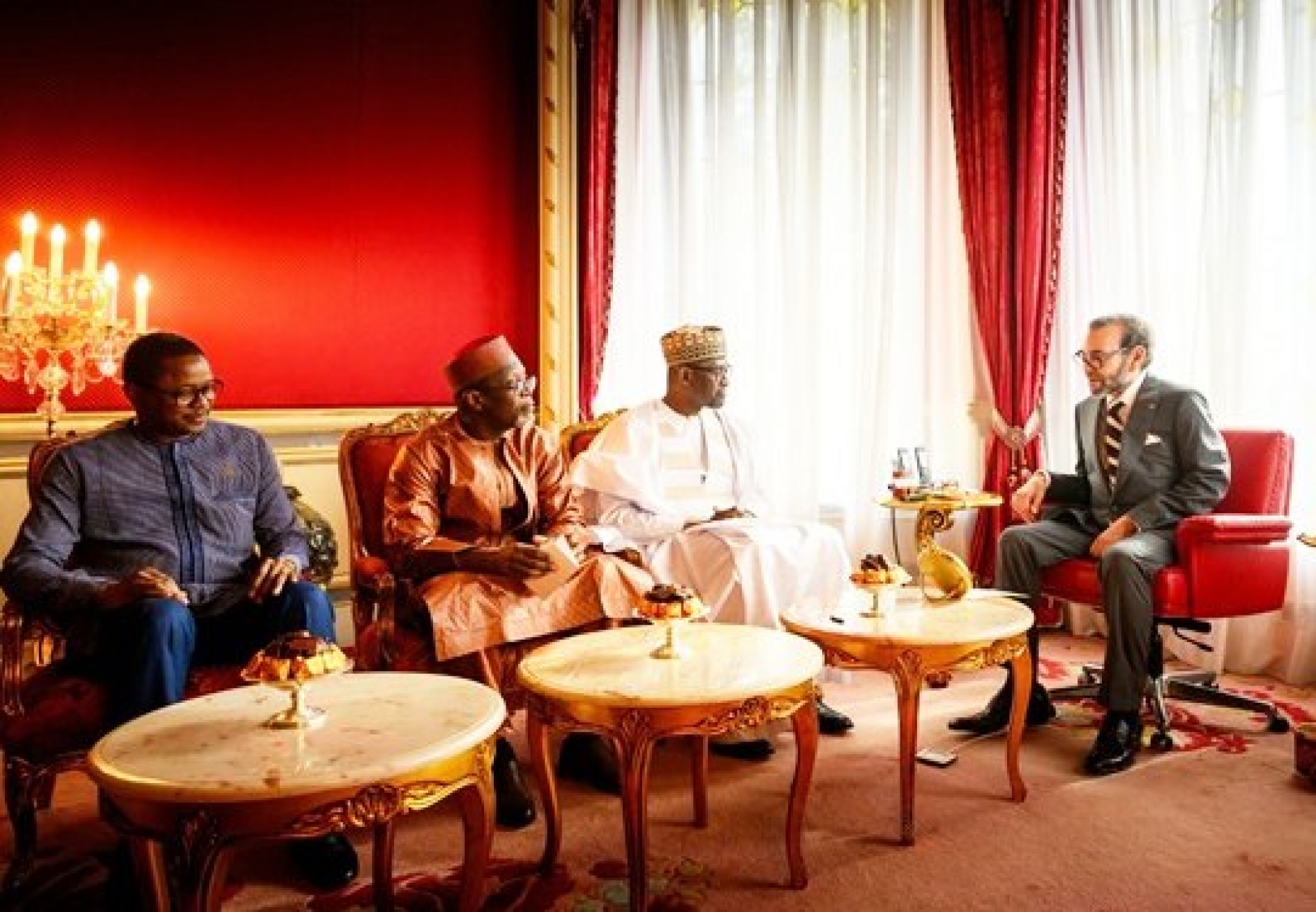 Maroc–AES : Le Roi Mohammed VI reçoit les ministres des Affaires étrangères à Rabat